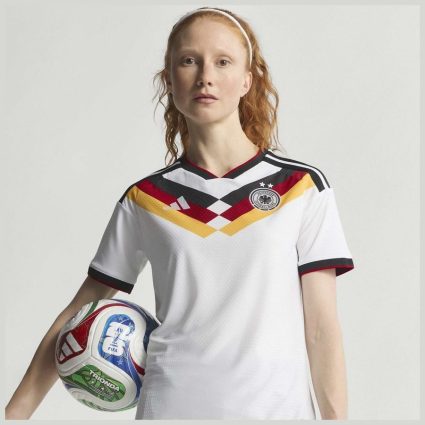 adidas Germany 26 autentisk Women's Team hjemmebanetrøje, størrelse XX-Small